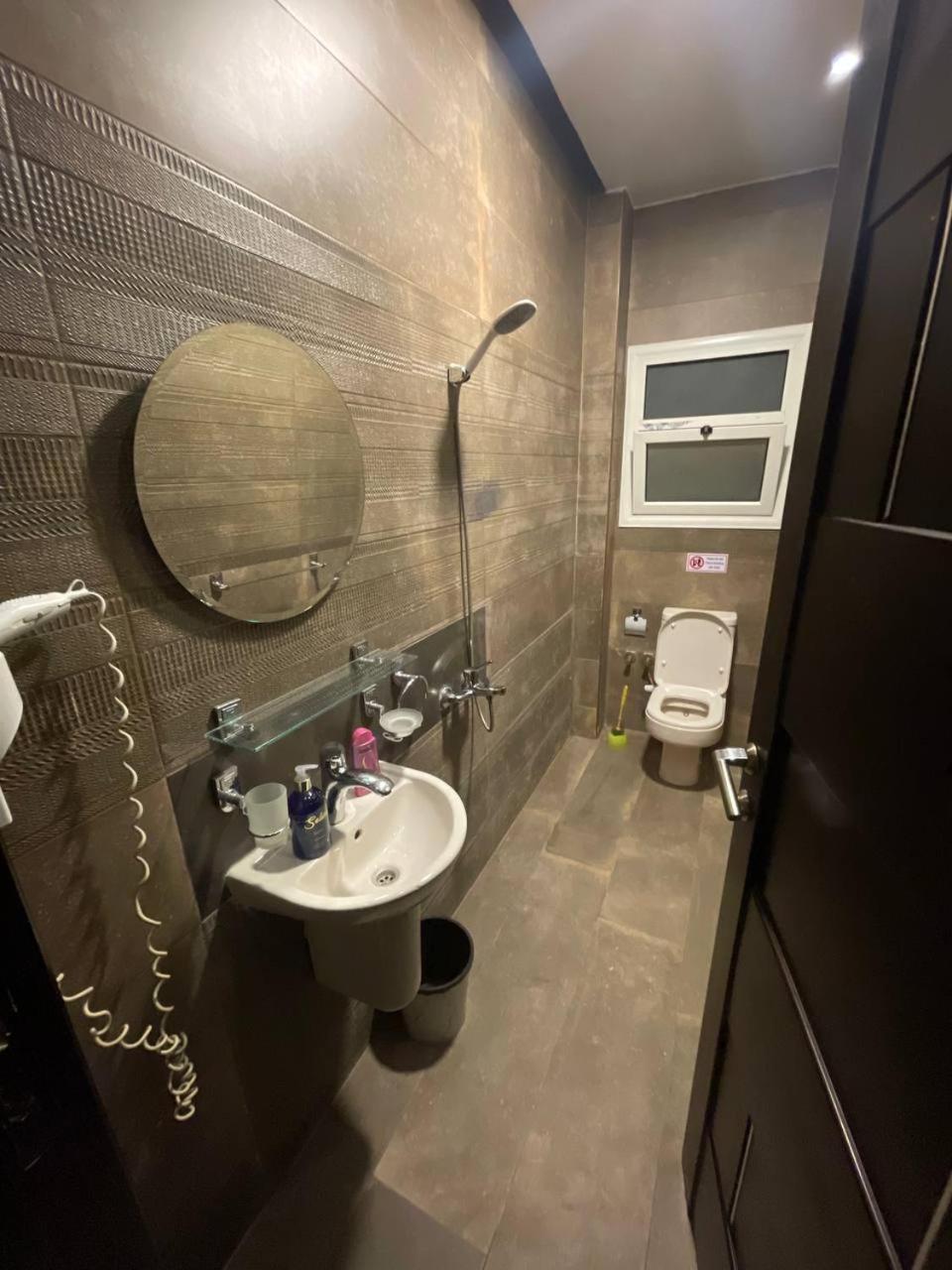Solima Pyramids Inn Kafrat al Jabal Exterior photo